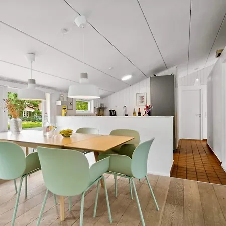 5 Star Holiday Home In Nexo Hébergement de vacances Neksø
